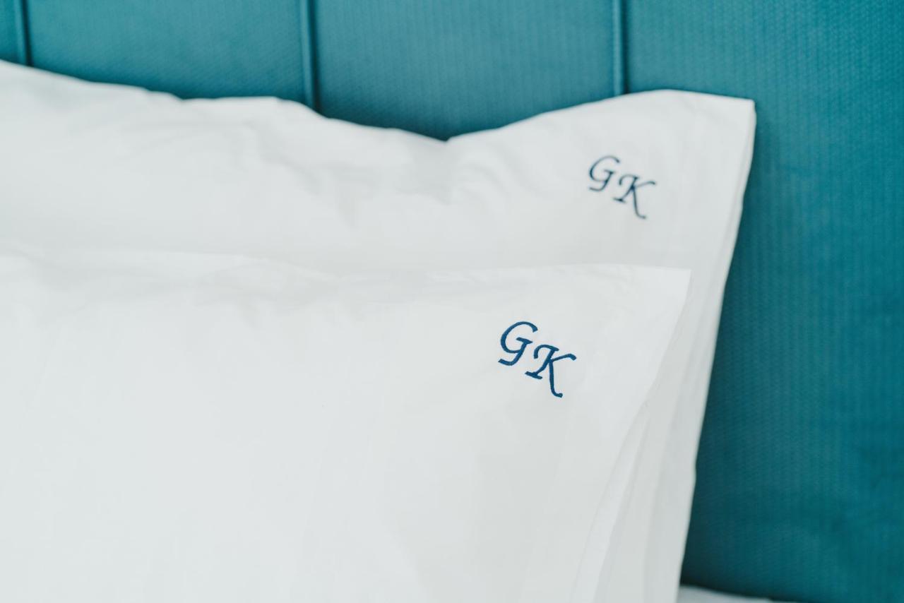 Blue And White Luxury Suites Nea Kallikrateia Buitenkant foto